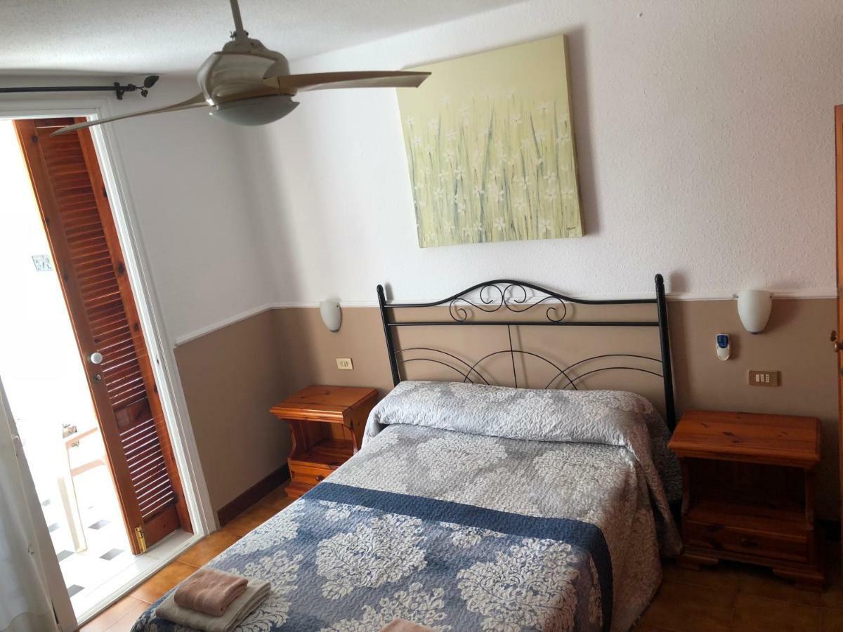 Beachfront Apartment Arona  Extérieur photo